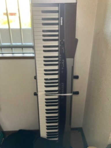 商談中電子ピアノ　CASIO Privia