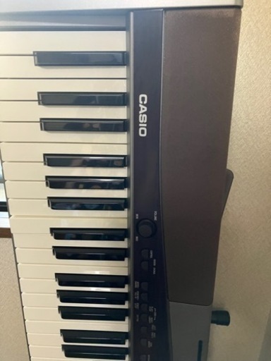 商談中電子ピアノ　CASIO Privia