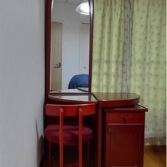 タイムリミットわずか‼️ドレッサー　椅子付き 購入当時価格10万前後の画像