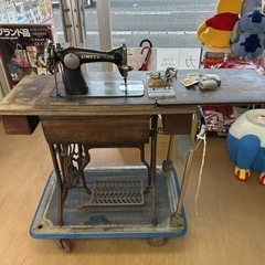 アンティーク　　SINGER シンガー　足踏みミシン 　レトロ　