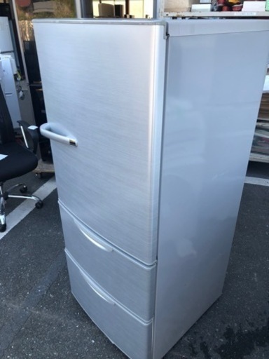 福岡市内配送無料　AQUA アクア AQR-261B S [冷凍冷蔵庫 (264L・右開き） 3ドア ラグジュアリーシルバー]