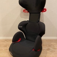 コンビ　ジュニアシートと保護マットの画像