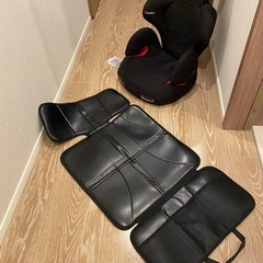 コンビ　ジュニアシートと保護マットの画像