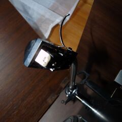 当時の面影が光る昭和のレコードプレーヤーの画像