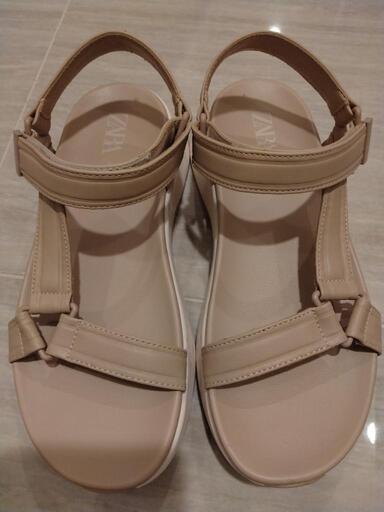 ZARA　スポーツサンダル