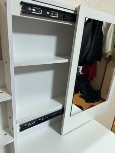 ドレッサー　四カ月のみ使用