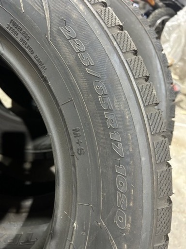 225/65R17 トランパスMK4 ほぼ新品　屋内保管