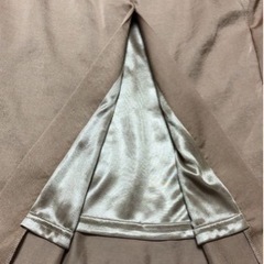【受け渡し完了】しまむら　2pink サテンスカート　しまコレ限定の画像