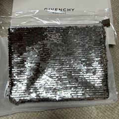 ジバンシー  ポーチ　　　　未使用品　お値下げしました！の画像