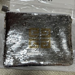 ジバンシー  ポーチ　　　　未使用品　お値下げしました！