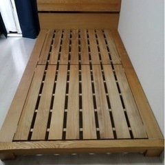 セミダブルベッドの画像