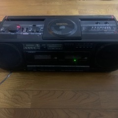 【差し入れます】クラウン　ダブルラジカセ　CD壊れてますの画像
