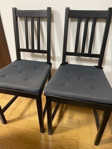 ダイニングテーブルと椅子セット?