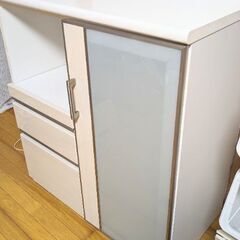 無料 ニトリ キッチンボート 食器棚 の画像