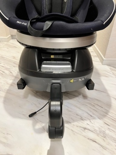 値下げしました【チャイルドシート】新生児～4才　コンビ ホワイトレーベル クルムーヴ スマート ISOFIX エッグショックJG-650