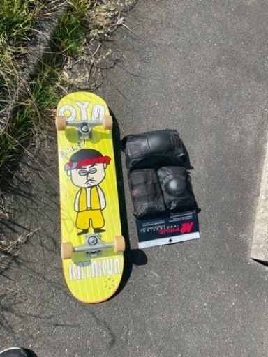 スケートボードとプロテクト　売ります。