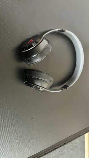 確実純正品のBeats solo2ヘッドホン