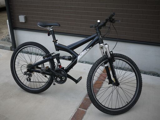 D95 ☆12800円☆整備済み スポーツ中古自転車 【クロスバイク