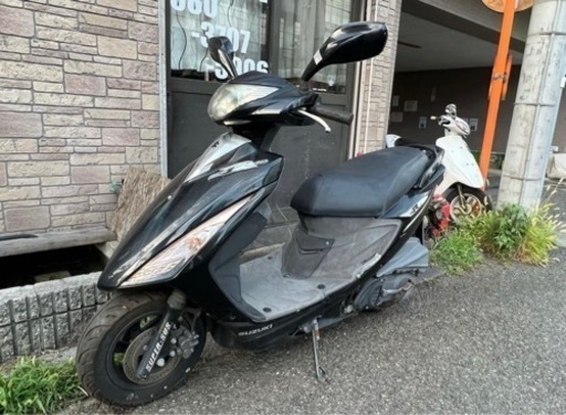 SUZUKI スズキ　GSR125