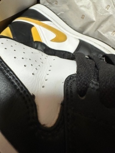ジョーダン1 mid