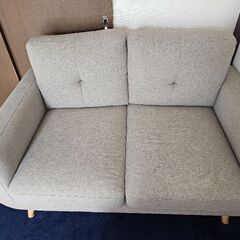 2人掛けソファ譲ります