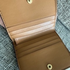 （決まりました！）コーチ　二つ折り財布　ホースアンドキャリッジ　ほぼ未使用の画像