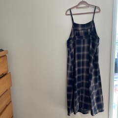 BEAMS HEART ネイビー チェックロングワンピースの画像