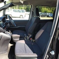 【車検2年付！ 月々29,800円～】★平成30年 トヨタ ヴォクシー 1.8ハイブリッドX 人気のブラック★893_1211の画像