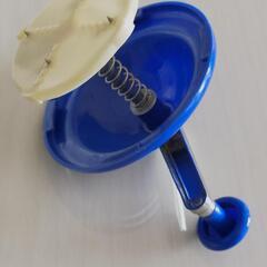 【お取引決定】もらって下さい（今月一杯）：中古 かき氷機🍧専用製氷カップ2ヶ付の画像