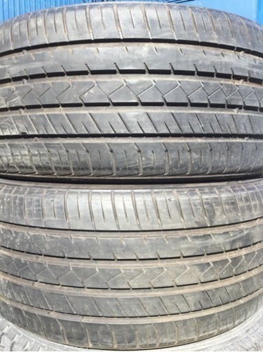 バリ溝 245/40ZR19  LIONHART 2本セット