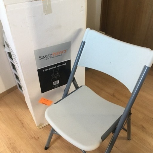 中古イス3脚まとめて¥1,100
