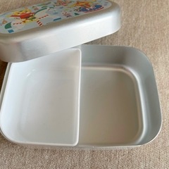 【中古品】しまじろう お弁当箱 の画像