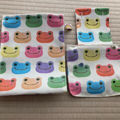 【かえるのピクルス】にじいろピクルス　トイレットペーパーホルダーカバー