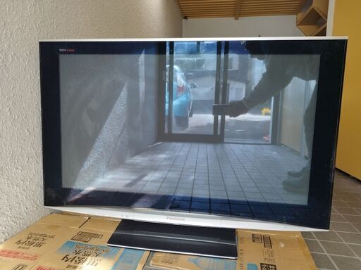 ４２型プラズマテレビ。問題なく使えます。画面の割れ無し。