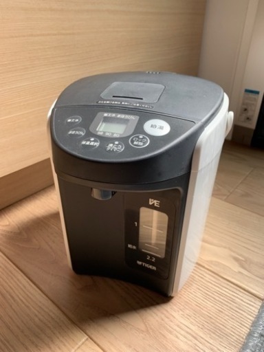 【取引完了】美品　タイガー　電気ポット　2.2l