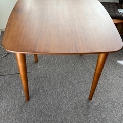 アトラス　4人用ダイニングテーブル　75cm×75cm×71cmの画像