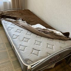 シングルベッド　マットとフレームの画像