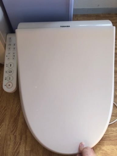 TOSHIBA 温水洗浄便座