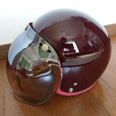 ヘルメット　女性用　キズや汚れそこそこありますがカワイイです！