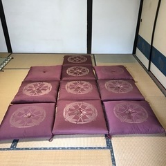 座布団2枚の画像