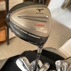 ゴルフバッグとクラブ12本の画像