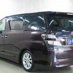 【内装が人気の車！！】　乗り降りもしやすいのでオススメです。の画像