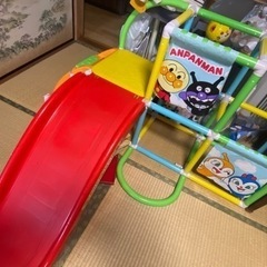 早いもの勝ち！定価10000円のアンパンマン　滑り台　ジャングルジム