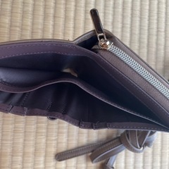 【売却済】二つ折り財布　ショルダーの画像