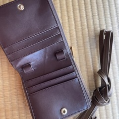 【売却済】二つ折り財布　ショルダーの画像