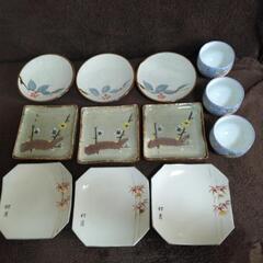 いろんなお皿と湯飲み　差し上げます