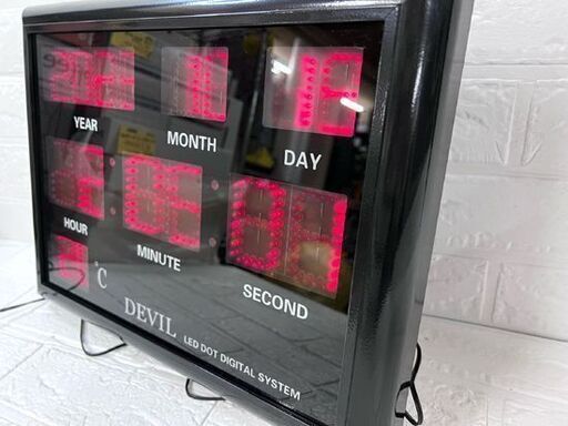 壁掛け LED 時計 デジタル時計 [ DEVIL LED DOT CLOCK ] カレンダー 温度計 クロック 幅40×縦30cm ☆ 札幌市白石区 白石店