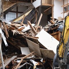 《足利市・佐野市》解体業者のスタッフ募集！手元作業・重機オペレーター等