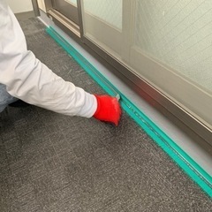 長尺シート工事を行う従業員を募集しています。の画像