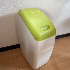 オムツ用ゴミ箱 & おしりふきウォーマー
